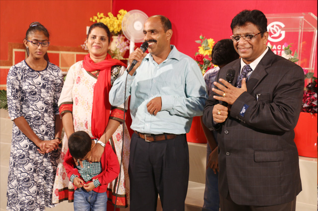 Hundreds gathered at the Night Vigil prayer organized by Grace Ministry in Mangalore at Prayer Center here on Feb 03, 2018. Many were healed by the power of Holy Spirit by the prayers of Bro Andrew Richard.